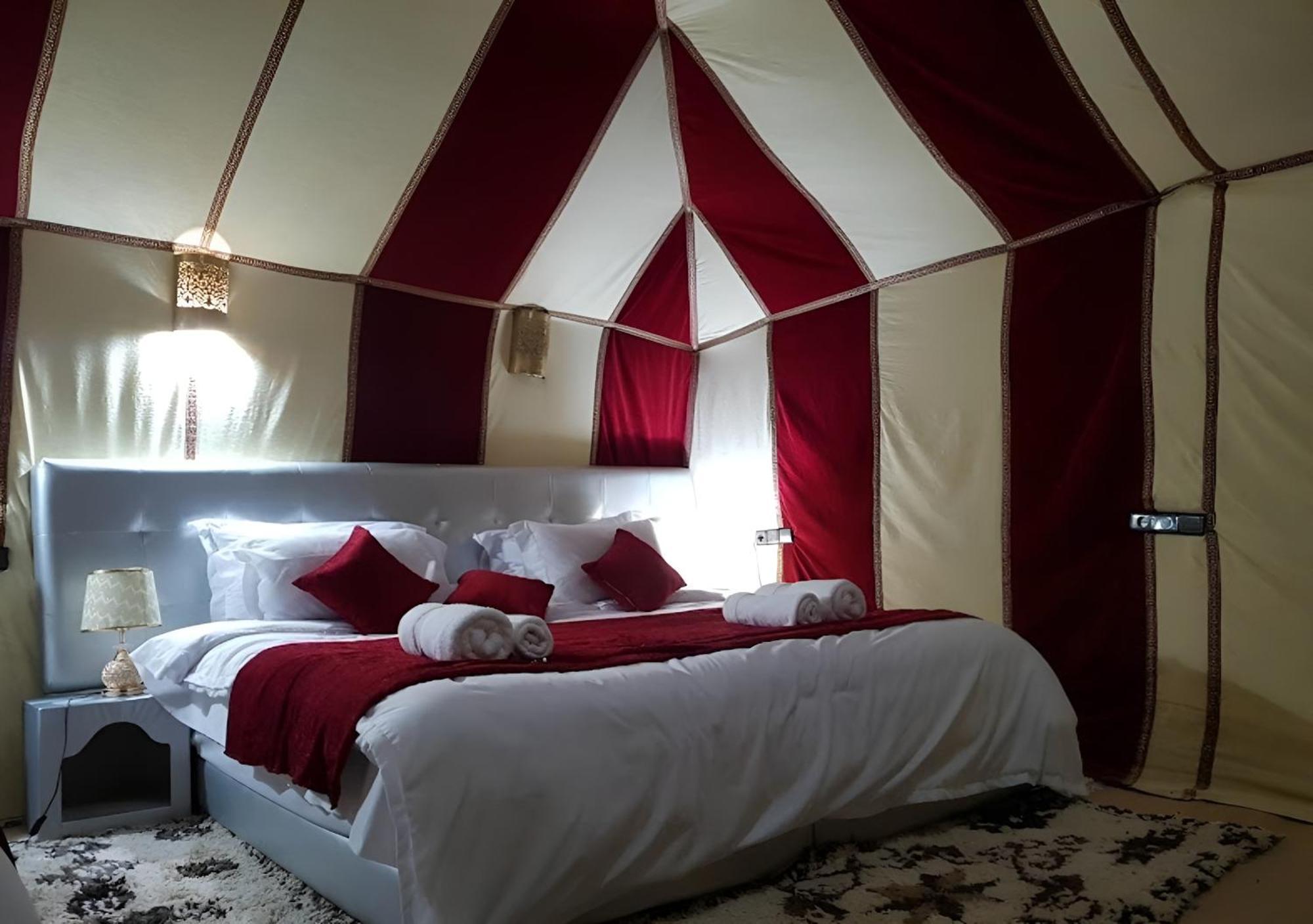 Merzouga Luxurious Tented Экстерьер фото